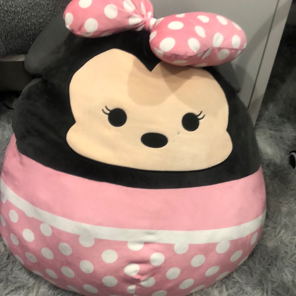 mini mouse squishmallow (biggest size)